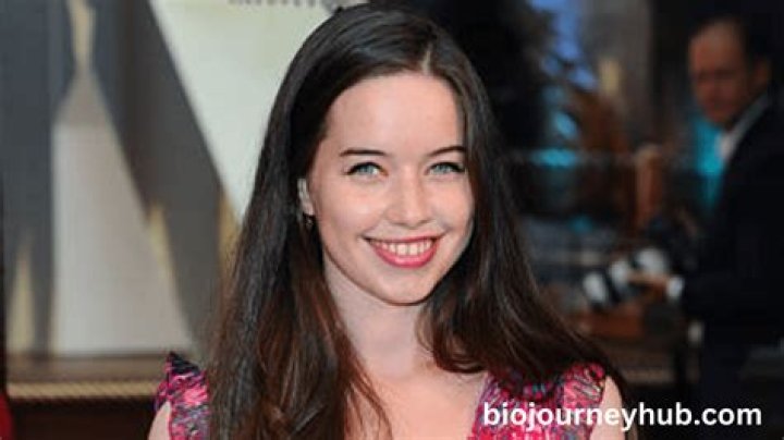 Who is Anna Popplewell? See Net-worth, Quote, Awards, Fact, Wiki