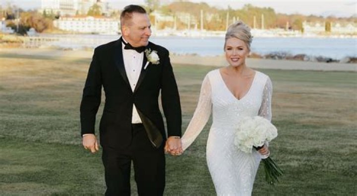 Who Is Caroline Brooks Married To Now? Husband – Children And Former Partner Divorce